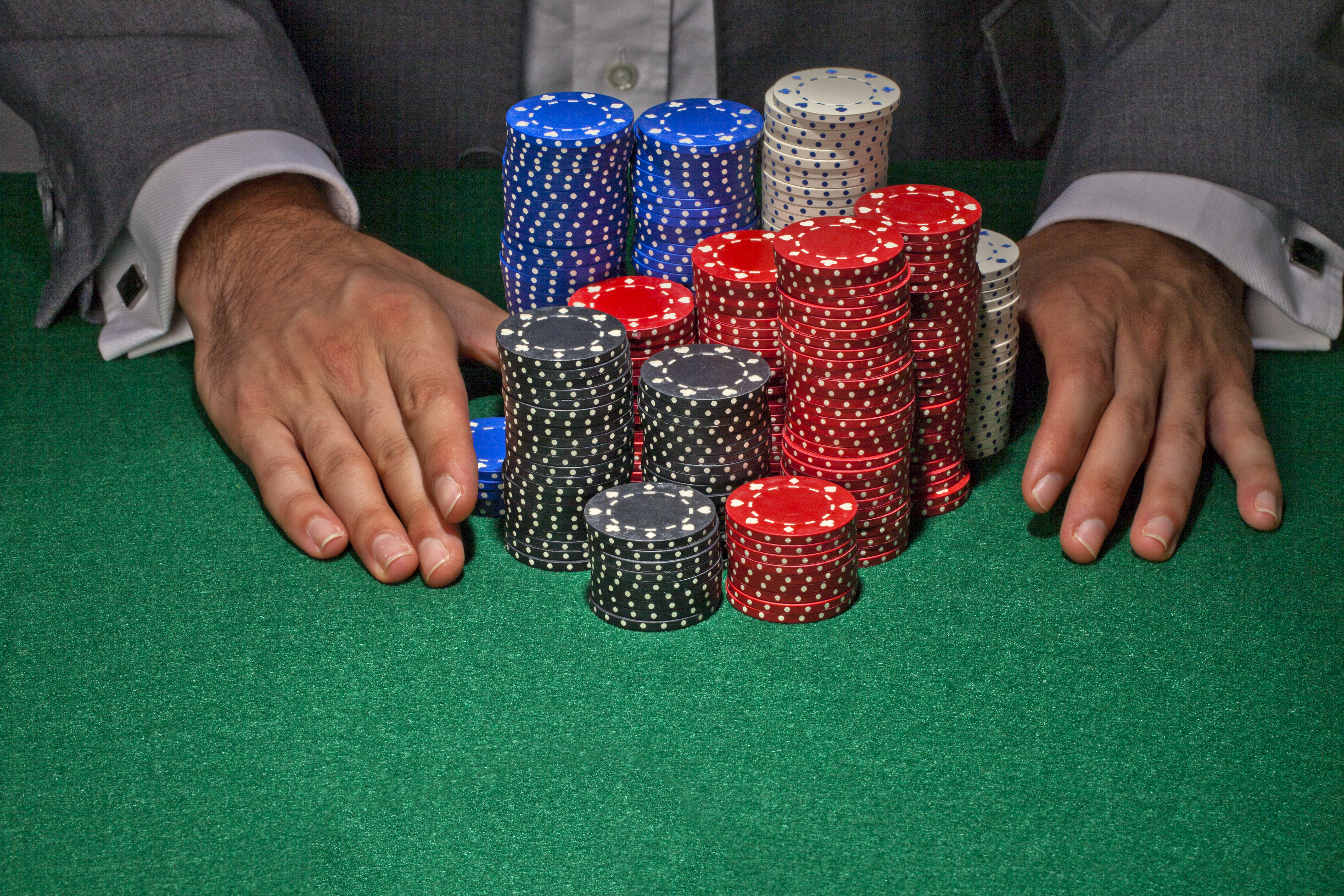 The Emotional Pressure Poker Players Carry That Nobody Sees
